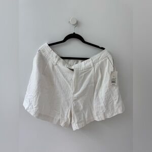 Women's White Linen Shorts